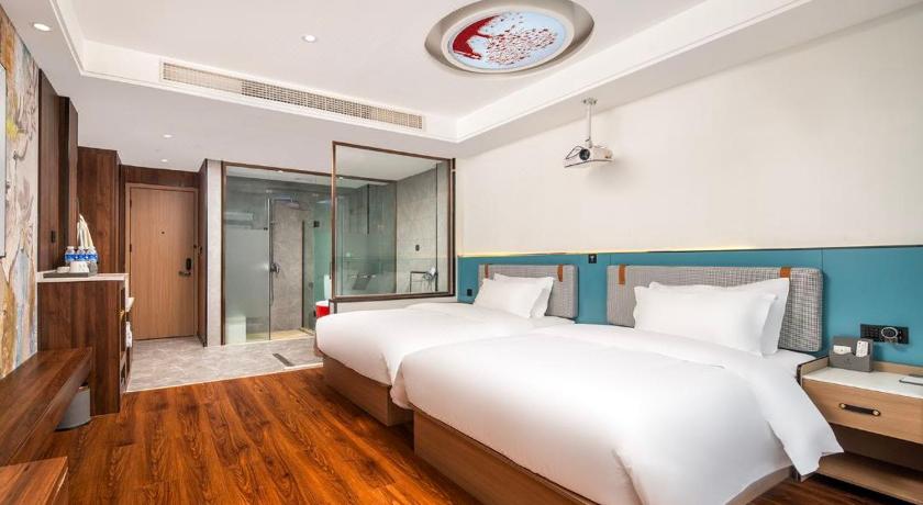 渭南 Mehood EZZI Hotel Huashan Visitor Center 酒店 套房