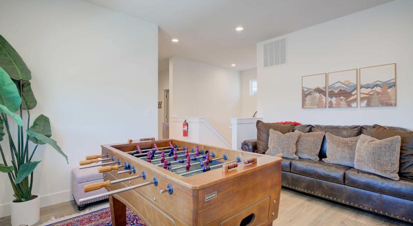Belgrade (MT) Spacious 3BR Home - Perfect Belgrade Getaway 4-Star Accommodation restaurant