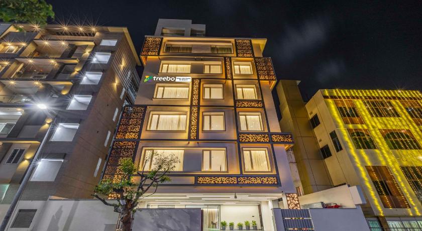 Treebo Premium Lalitha RK Beach - image 9