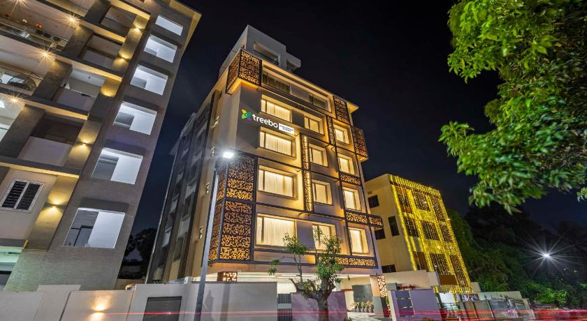 Treebo Premium Lalitha RK Beach - image 16