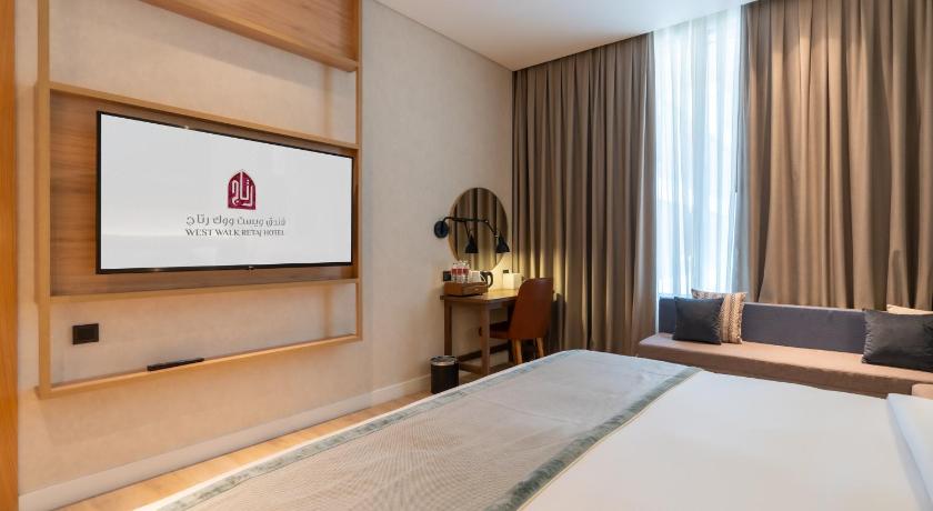 Image of Deluxe Family Suite 1