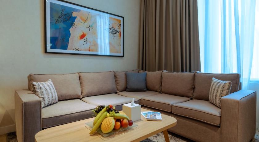 Image of Deluxe Family Suite 9