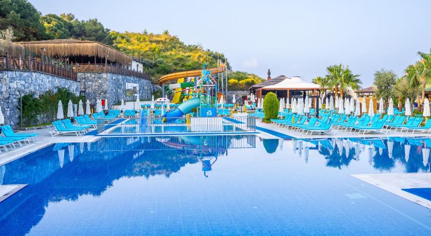 Ramada Resort Kusadasi - image 13