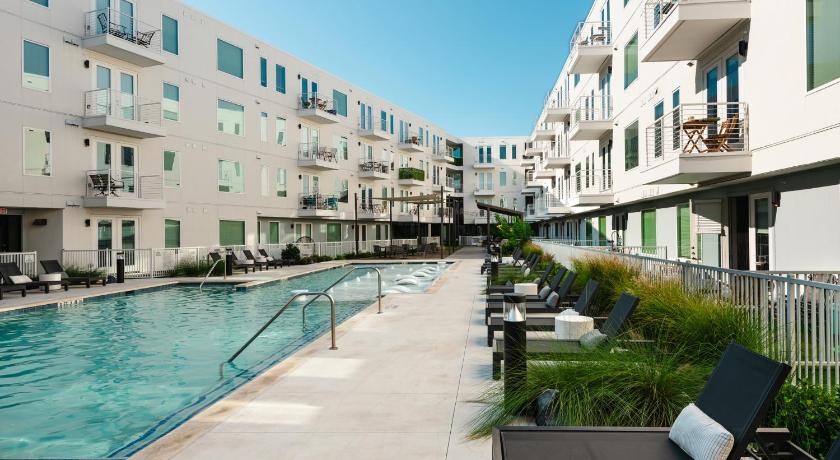 오스틴 (TX) Luxury Townhouse-Style Apartment 4성급 숙소 객실