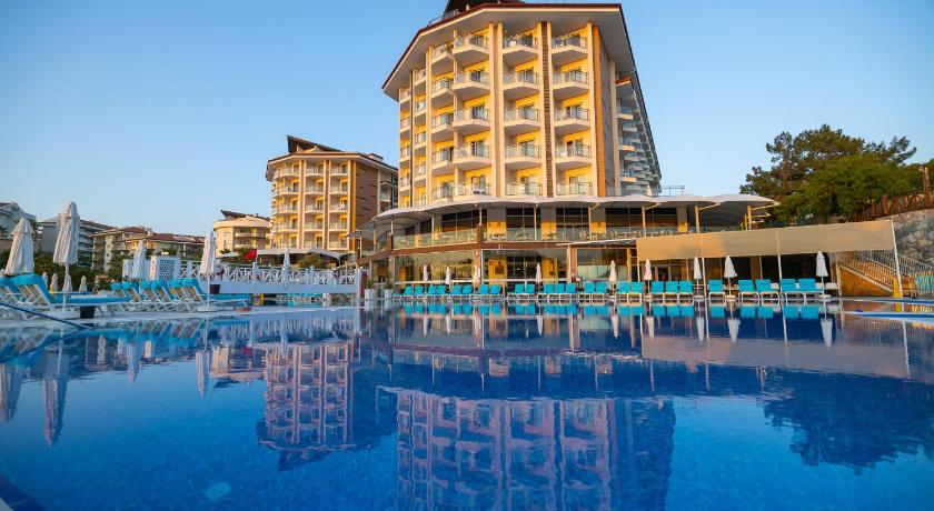 Ramada Resort Kusadasi - image 10