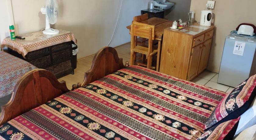 Image of Economy Twin Room 9