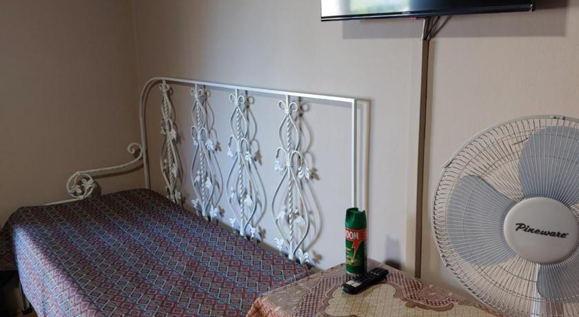 Image of Economy Twin Room 17