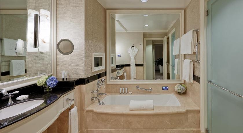 Image of Executive Suite 8