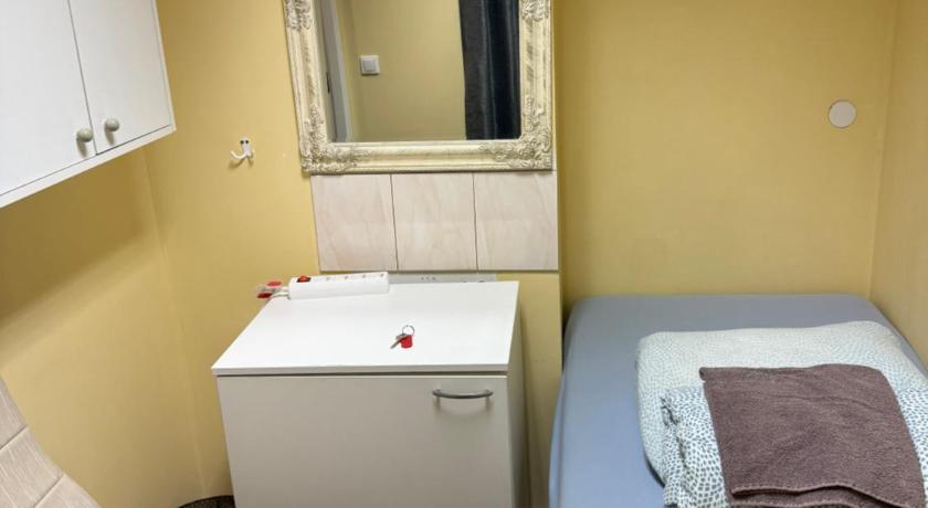 Image of Small Single Room without Window - Semi-Basement Floor 11