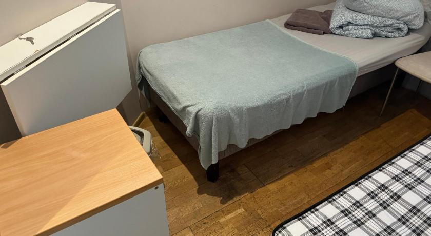 Image of Budget Twin Room - Semi-Basement Floor 4