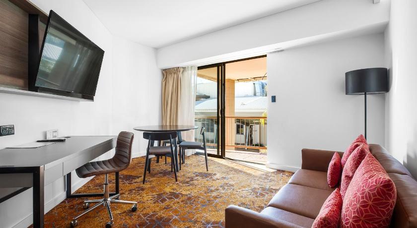 Image of 2 Queen Beds 1 Bedroom Suite 3