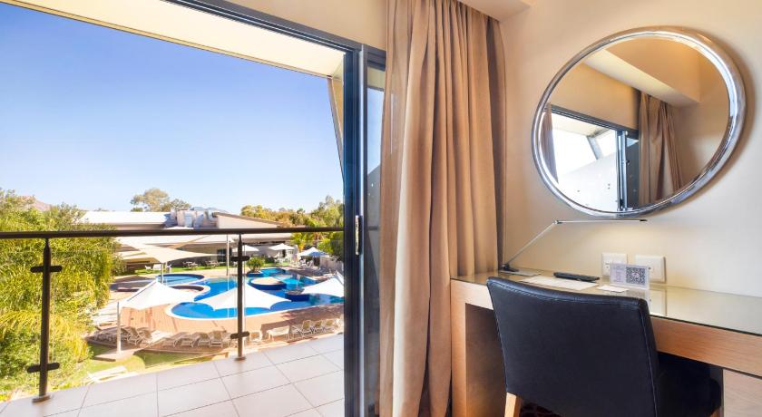 Image of 1 King Bed Premium Pool View 6