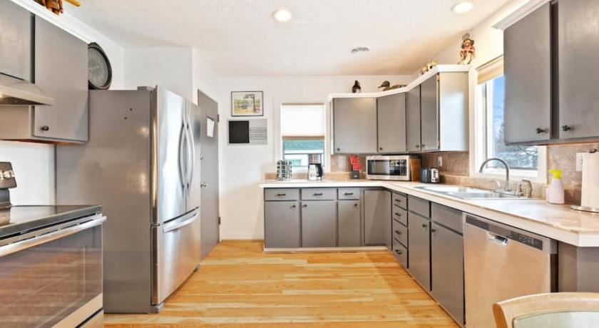 Billings (MT) Bo360 Old West Landing with Hot Tub and Sunrise Views 4-Star Accommodation exterior