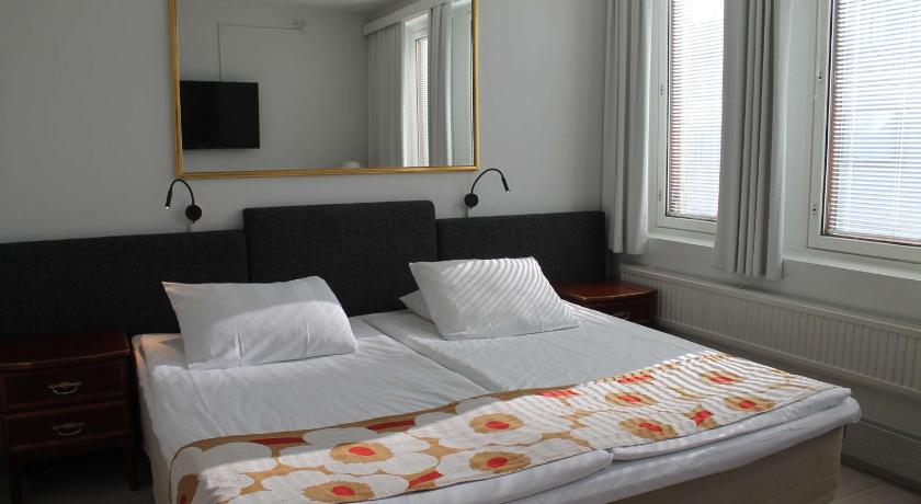 Image of 1 King Bed, Sauna, Nonsmoking 10