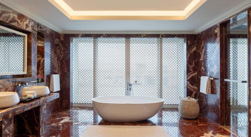 Image of King Suite 1
