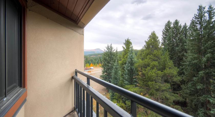 Image of Premier 3 Bedroom Condominium 15