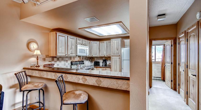 Image of Premier 1 Bedroom Condominium 14