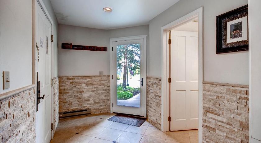 Image of Premier 2 Bedroom Condominium 17