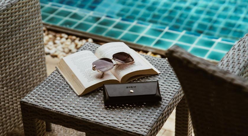 Image of Deluxe Pool Access 17