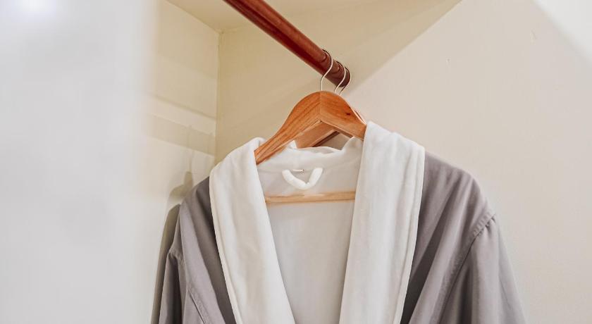 Image of Deluxe Room - Staycation Offer with Dinner 7