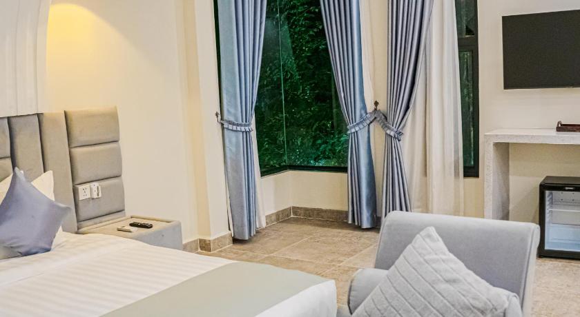 Image of Private Villa with Garden and Terrace 3