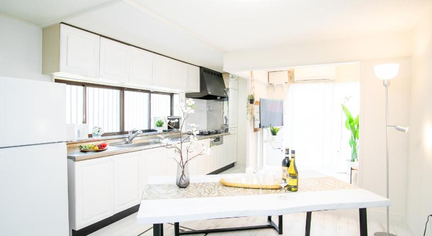 욧카이치 / 요카이치 Miraie Yokkaichi Simizucho 2 3성급 숙소 로비