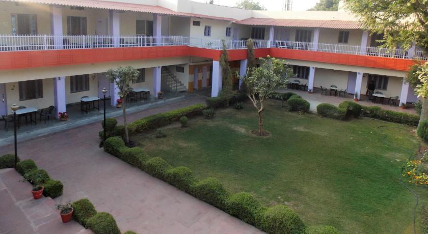 Hotel Goverdhan Tourist Complex photo