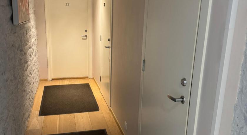 Image of Budget Twin Room - Semi-Basement Floor 5