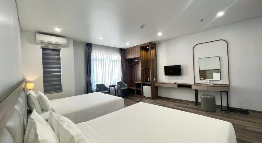 Image of Family Room with Private Bathroom 0