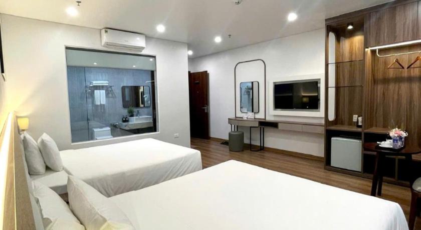 Image of Quadruple Room with Private Bathroom 0