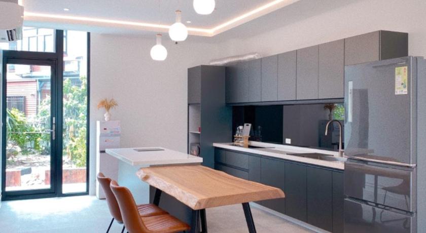 Sunny House - image 2