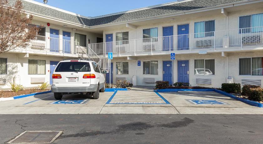 Motel 6 Hayward, CA- East Bay