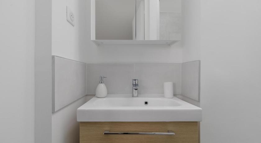 Image of One-Bedroom Apartment 10