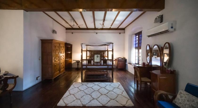 Image of Classic Suite 0