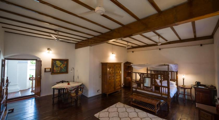 Image of Classic Suite 5