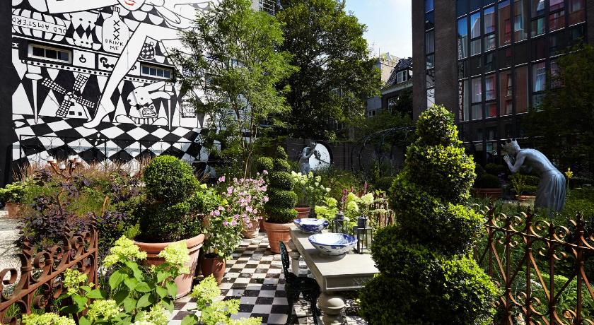 Image of 1 QUEEN BED GARDEN VIEW 4