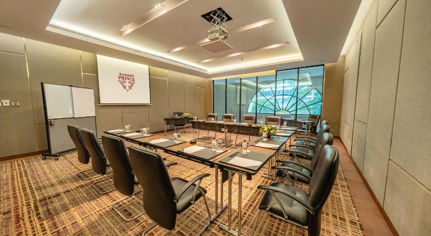 ホーチミン Saigon Prince Hotel 4つ星 ホテル 外観