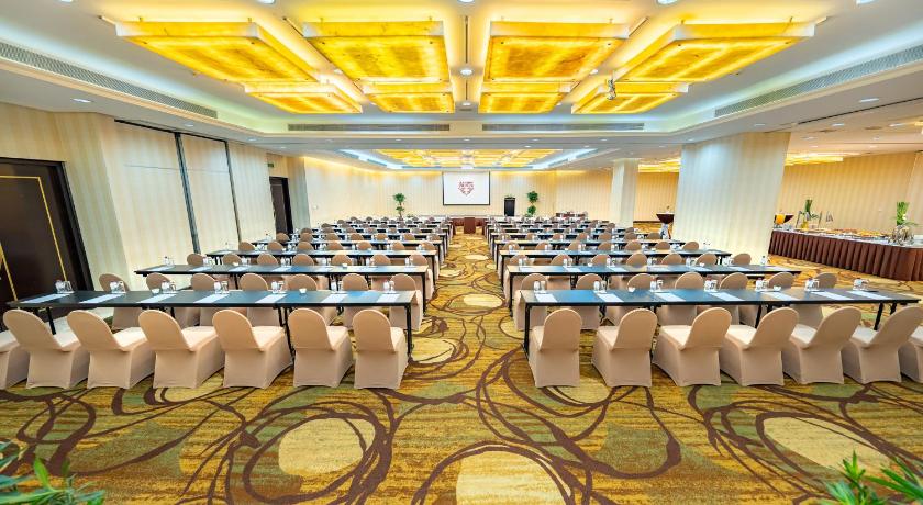 ホーチミン Saigon Prince Hotel 4つ星 ホテル 眺望