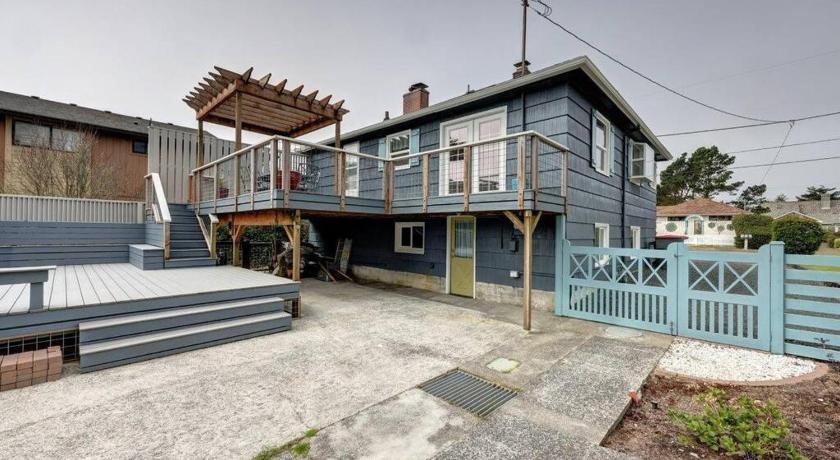 3 Bedroom Beach Oasis - HOT TUB - Pet Friendly