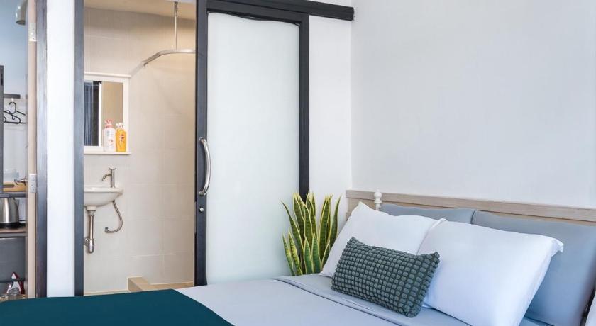 Platinum Deluxe Shopping Apartments – Bangkok, NY