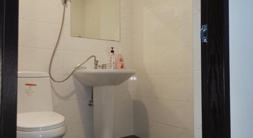 Image of Twin (en-suite) 2 Single Beds 12