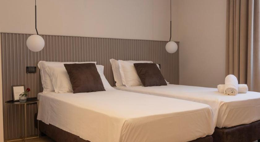 ローマ Tiburtina 86 Luxury Suites 4つ星 ホテル プール