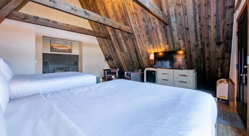 오클랜드 (MD) Cove Creek Lodge 210 Standard Double Queen Fireplace Room 3성급 숙소 스위트룸