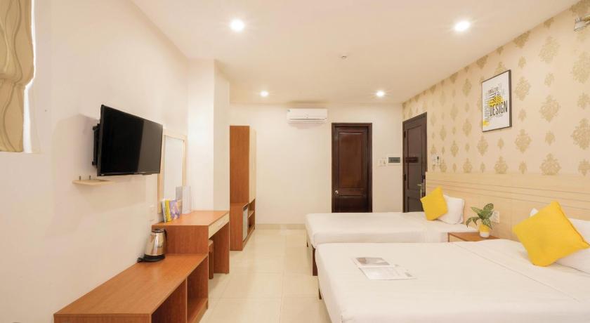 Image of Superior Triple Room 5