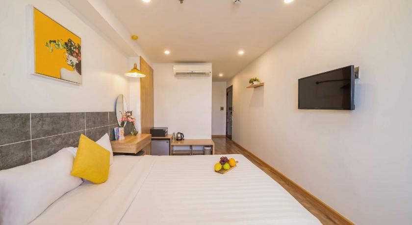 Image of Deluxe Double Room with Balcony 5