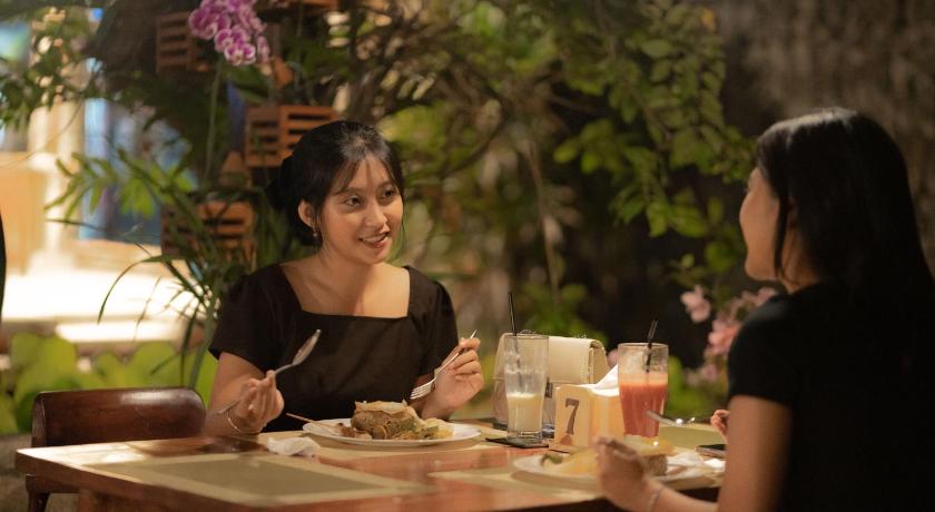 Bali The Central Lovina  3-Star Hotel pool