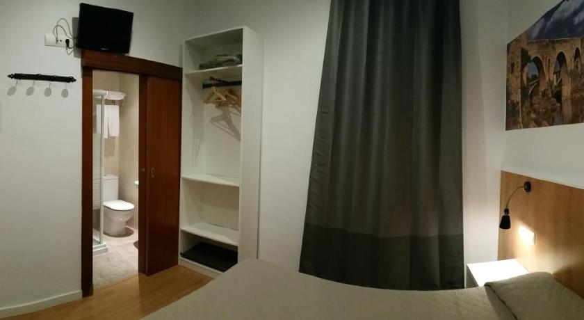 Hostal Restaurante Cornella photo
