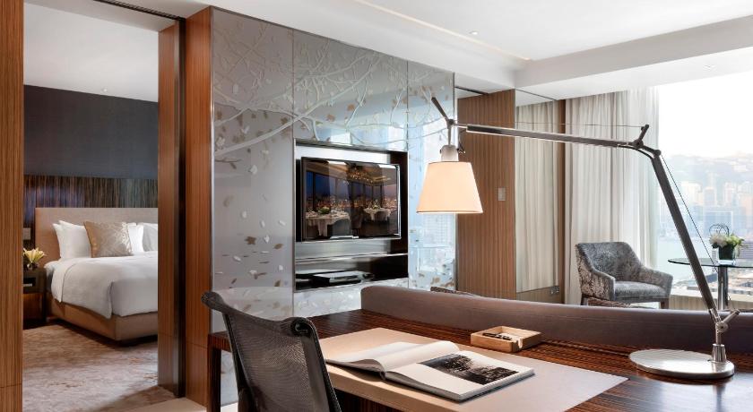 Image of ICON Club 65 Studio Suite with King Bed 3