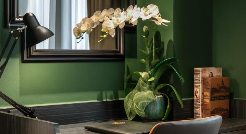 Image of Premier Suite with Terrace 16