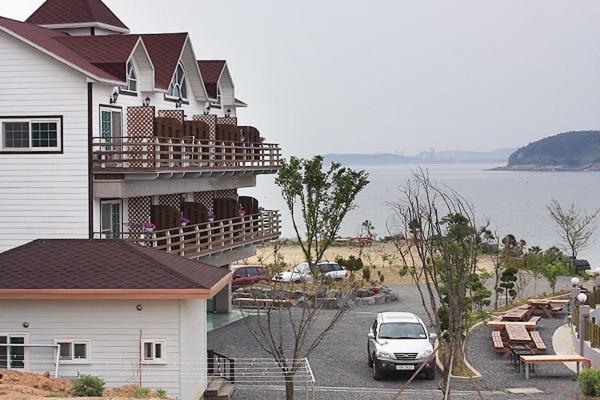 保宁 Blue Heights 2星级 民宿 餐厅